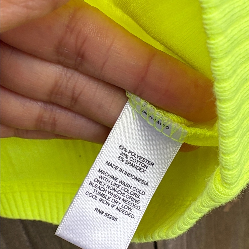 Neon yellow crop tank - Picture 3 of 4